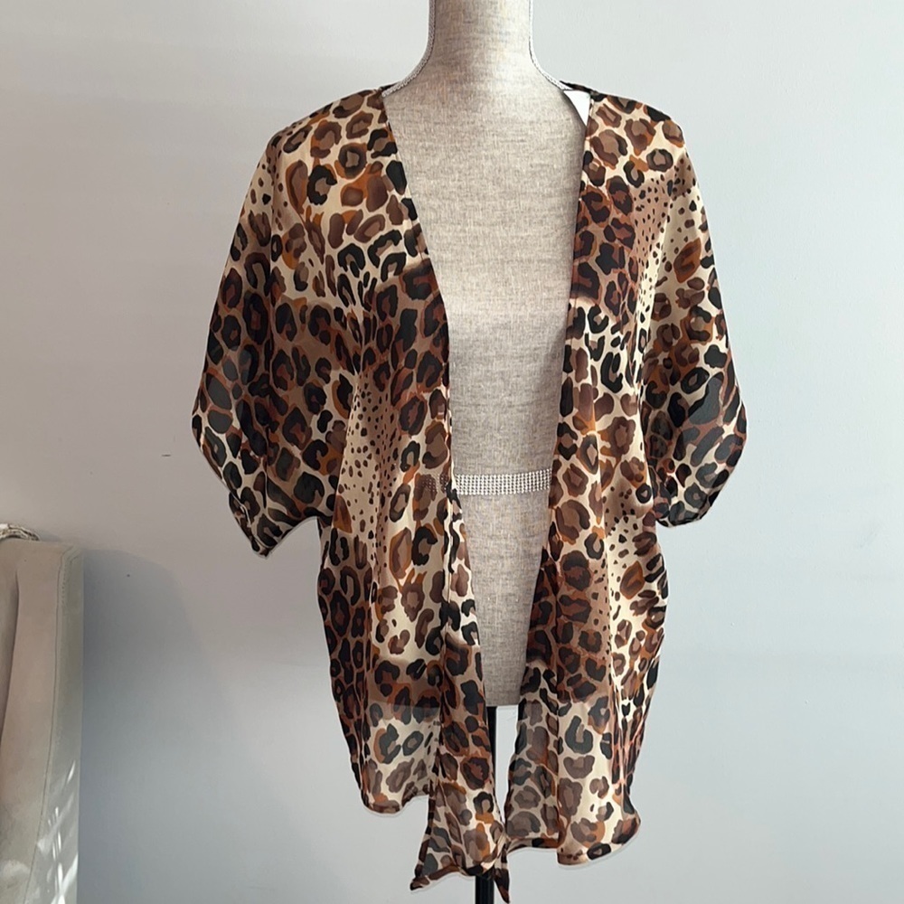 Elena Solano Kimono Top 2 X. Leopard printed.  Excellent condition.  No snags